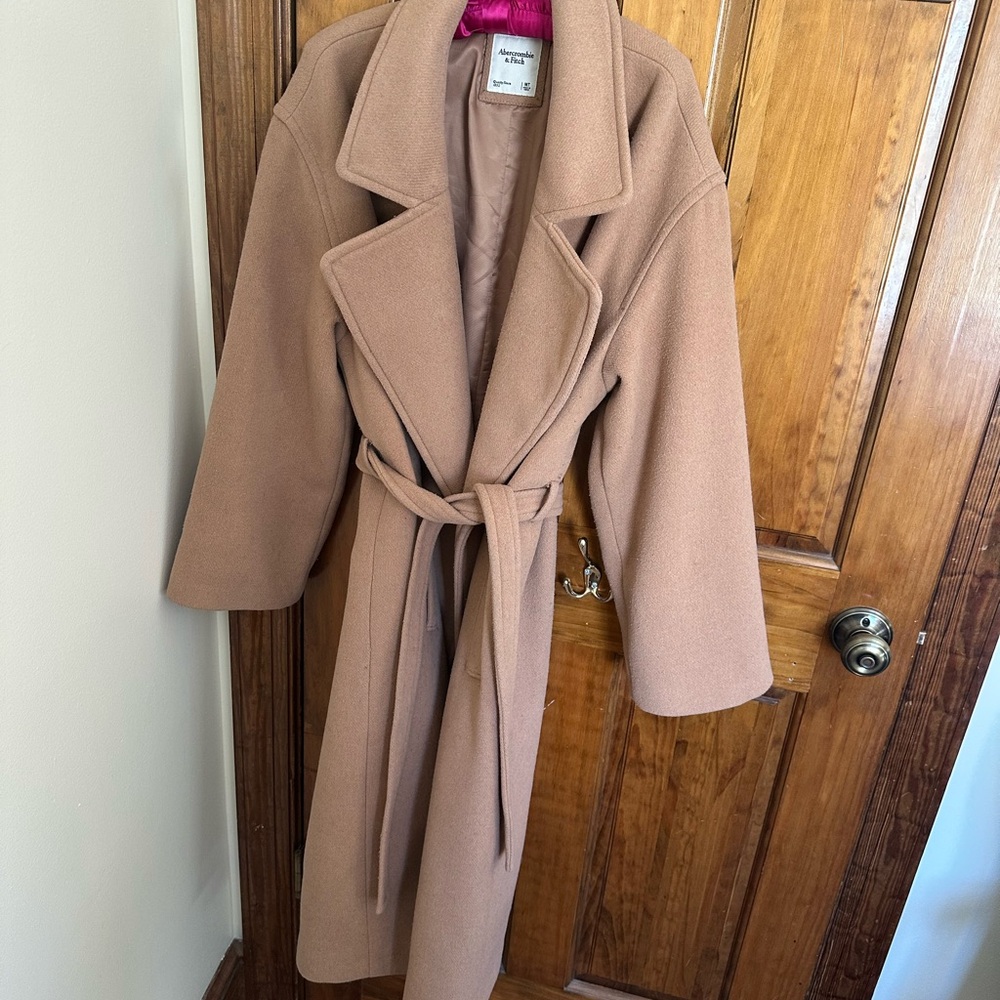 Abercrombie & Fitch TALL- M- Tan Wool Blend Coat with Belt